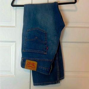 Levi’s 513 straight leg medium blue wash jeans, 32 x 30